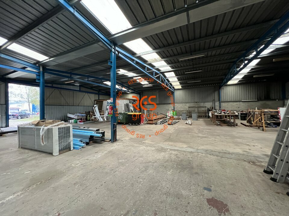 A vendre Locaux d'activité 850m² Cestas