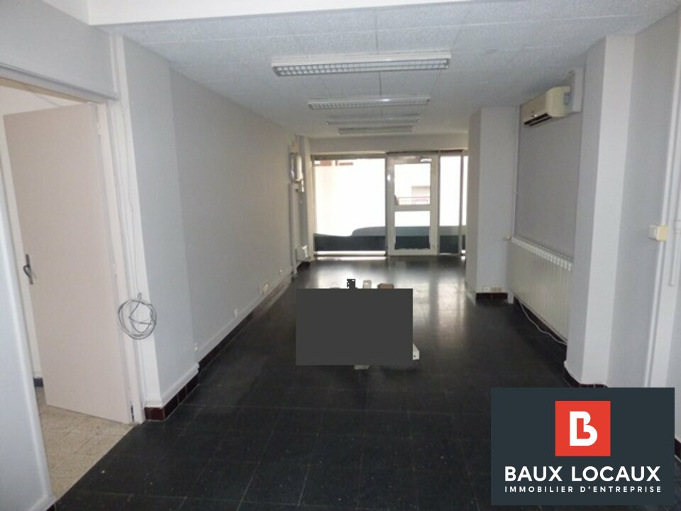 LOCATION D'UN LOCAL COMMERCIAL D'ENVIRON 47 m² 