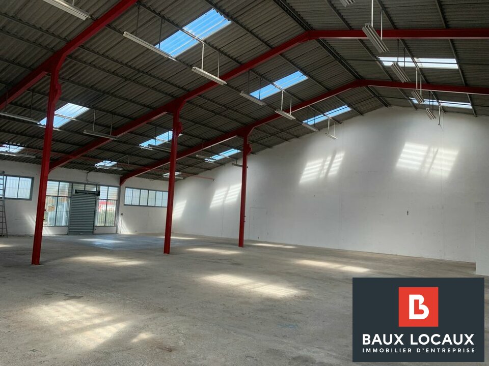 A LOUER A ALES LOCAL D'ACTIVITE DE 540M² AVEC BUREAUX