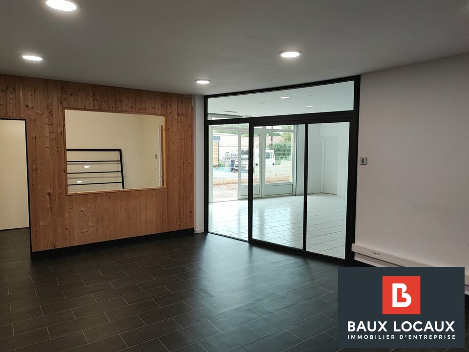 LOCAL COMMERCIAL IDEAL SHOW ROOM D'ENVIRON 200 m²