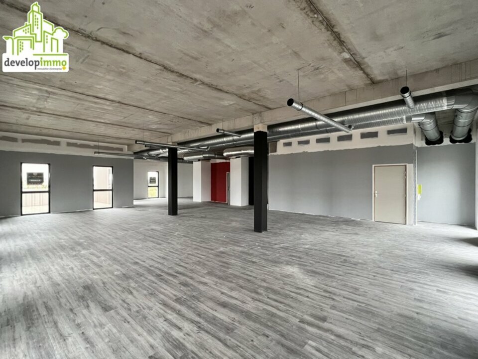 Surface de 426 m²de bureaux à louer / à vendre à Ifs