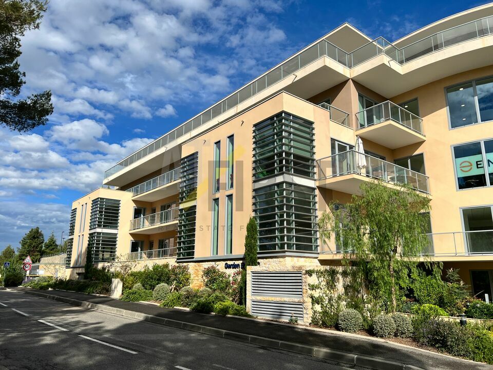 BUREAUX À LOUER