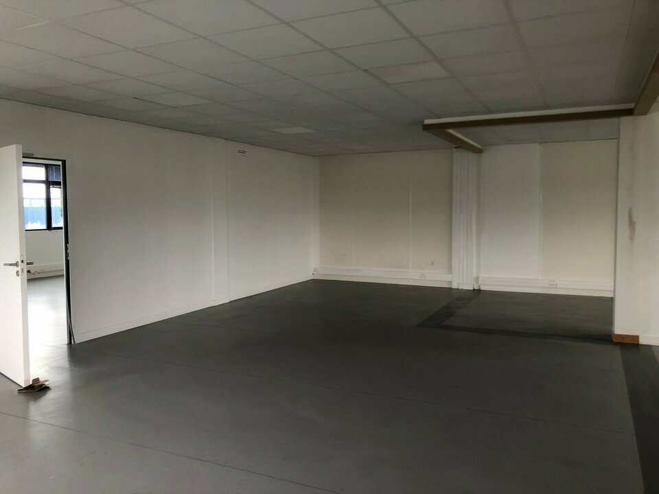 Visuel 3 de l'annonce : A VENDRE - BUREAUX - GUIPAVAS