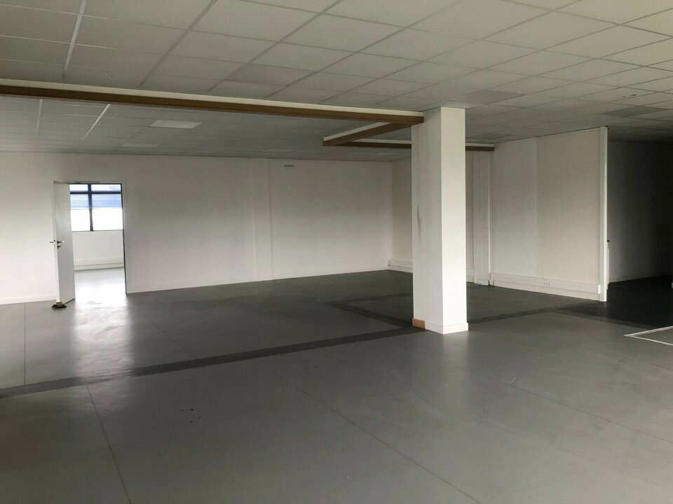 Visuel 4 de l'annonce : A VENDRE - BUREAUX - GUIPAVAS