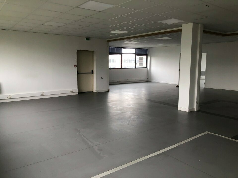 Visuel 5 de l'annonce : A VENDRE - BUREAUX - GUIPAVAS