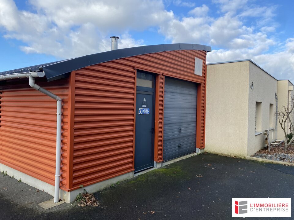 LOCATION BUREAUX 250m² + DEPOT 50m² PROCHE GARE DE BETTON