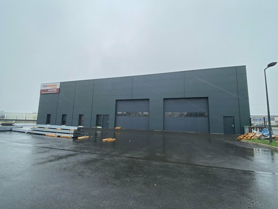 A louer Locaux d'activité 1100m² Plougoumelen