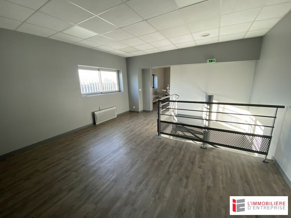 LOCATION BUREAUX 87M² PLEUMELEUC