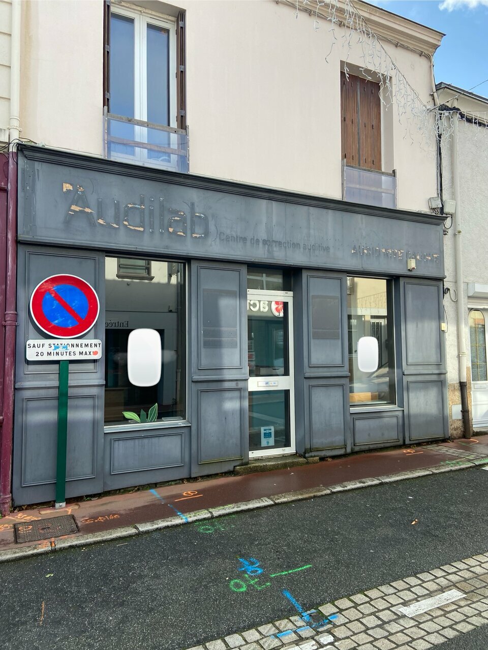 LOCAL COMMERCIAL/BUREAU À LOUER  CENTRE-VILLE DE VALLET